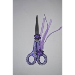 Mor Süslenmiş Makas