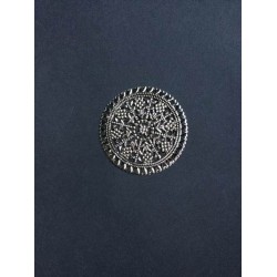 Yuvarlak Çiçek Desenli Broş